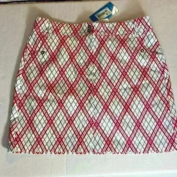 GG blue golf skirt with under shorts. Red plaid Size 10 NWT skirt - Picture 1 of 13